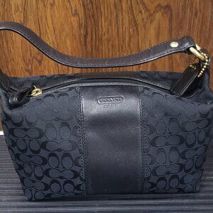 Adorable Coach Mini satchel bag